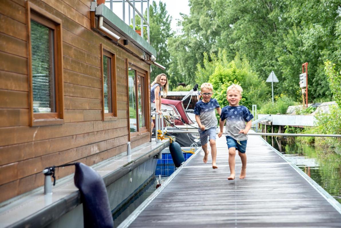 Houseboat Bonanza Prague Hotel Exterior foto